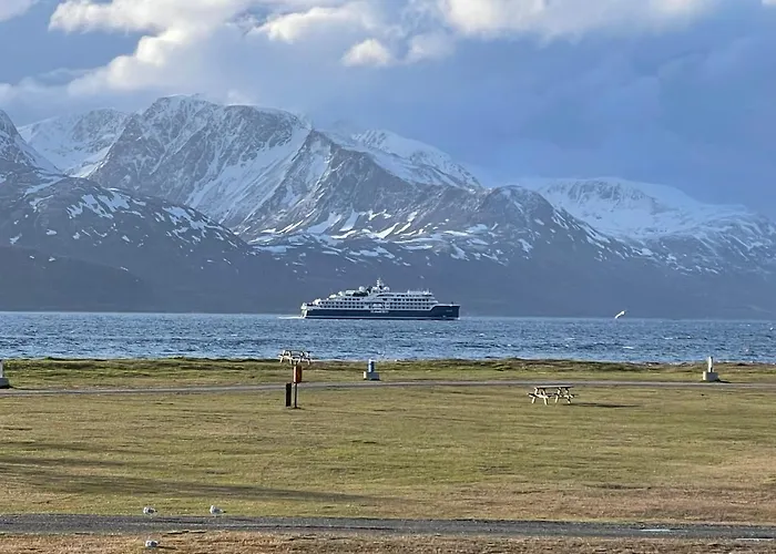 Skittenelv & Camping Hotel *